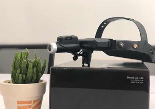 Đèn tiểu phẫu đội đầu BT410F